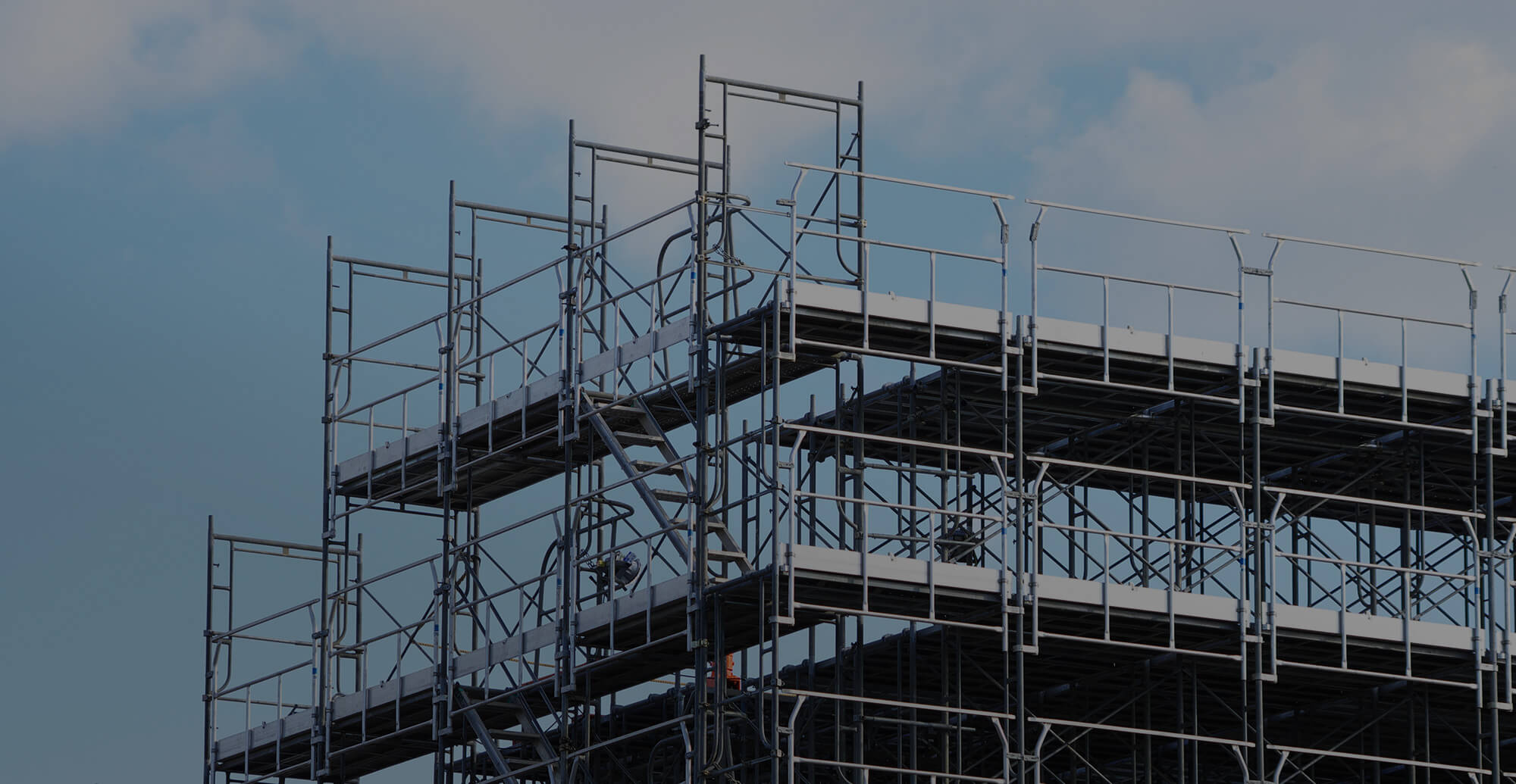 鳶工事一式お任せください―建築現場を支える総合力―